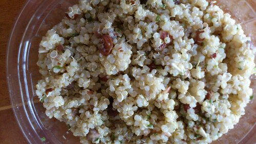 La salade de quinoa dans sa boite